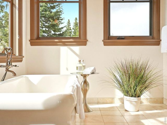 1285 Meadow Pl, Boulder, CO 80304