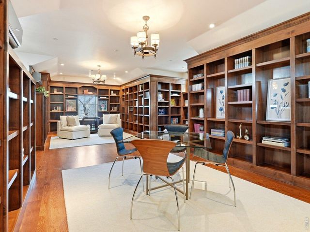 1285 Meadow Pl, Boulder, CO 80304