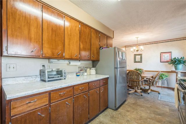 148 33rd Avenue SW, Cedar Rapids, IA 52404