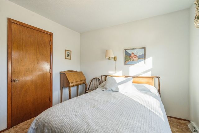 148 33rd Avenue SW, Cedar Rapids, IA 52404