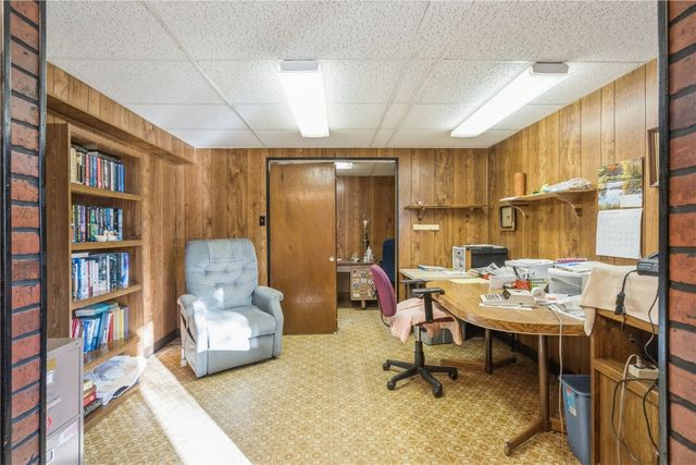 148 33rd Avenue SW, Cedar Rapids, IA 52404