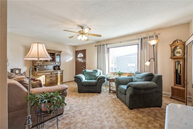 148 33rd Avenue SW, Cedar Rapids, IA 52404