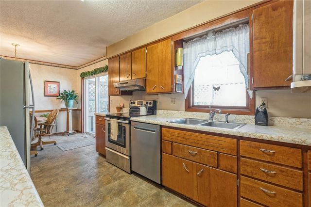 148 33rd Avenue SW, Cedar Rapids, IA 52404