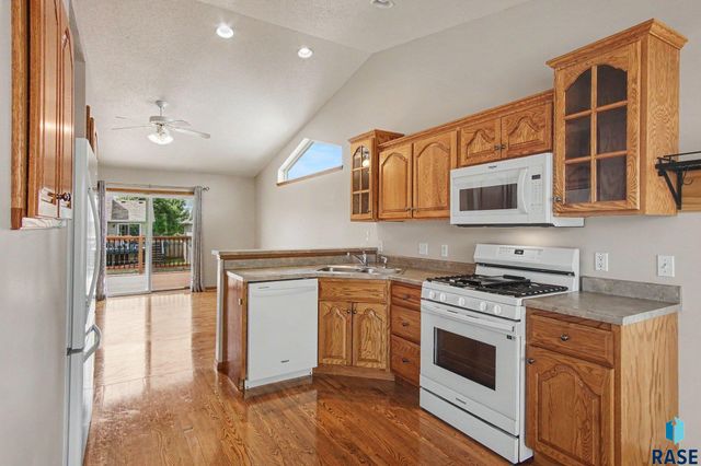 7321 W 51st St Street, Sioux Falls, SD 57106