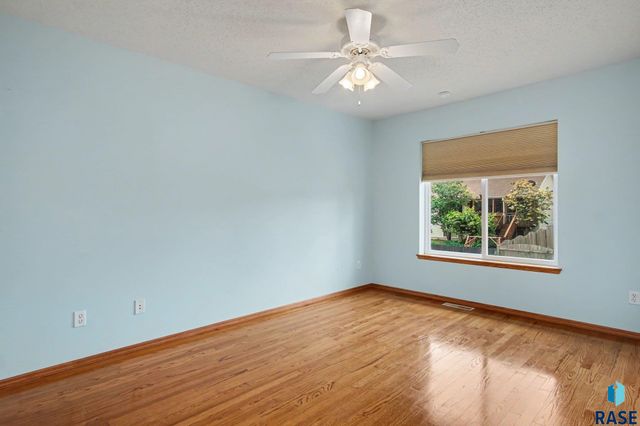 7321 W 51st St Street, Sioux Falls, SD 57106