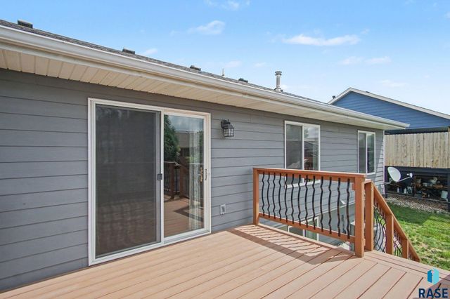 7321 W 51st St Street, Sioux Falls, SD 57106