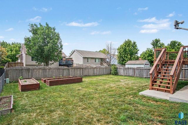 7321 W 51st St Street, Sioux Falls, SD 57106