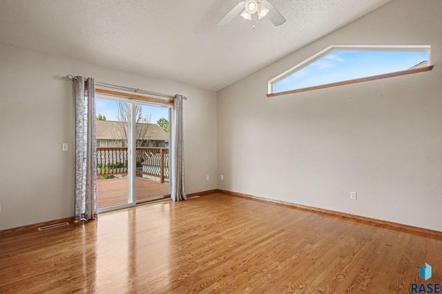 7321 W 51st St Street, Sioux Falls, SD 57106