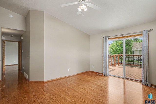 7321 W 51st St Street, Sioux Falls, SD 57106