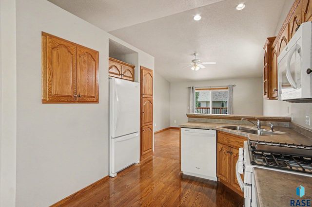 7321 W 51st St Street, Sioux Falls, SD 57106