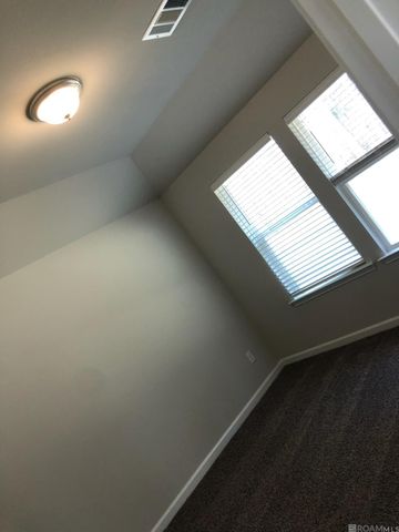 12501 Orchid Ln, Walker, LA 70785