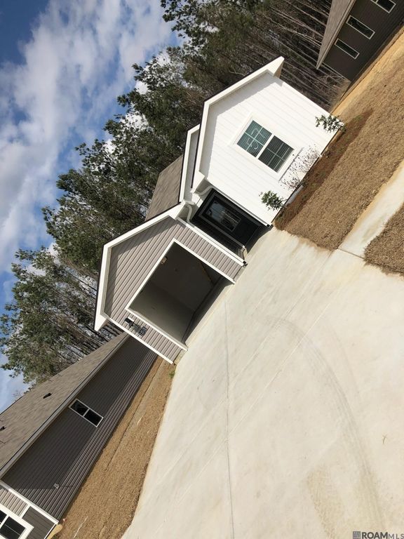 12501 Orchid Ln, Walker, LA 70785