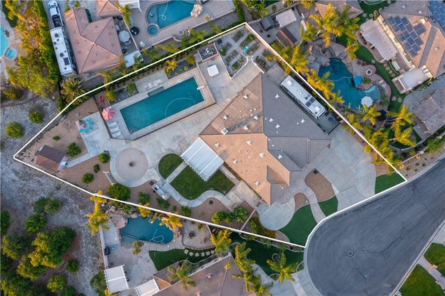 1253 Viento Court, Riverside, CA 92508