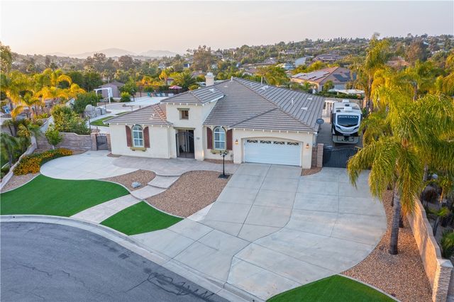 1253 Viento Court, Riverside, CA 92508