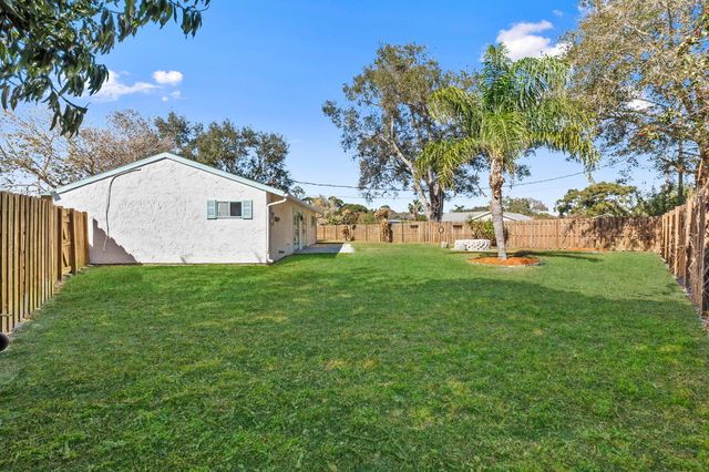 126 Ormond Court, Sebastian, FL 32958