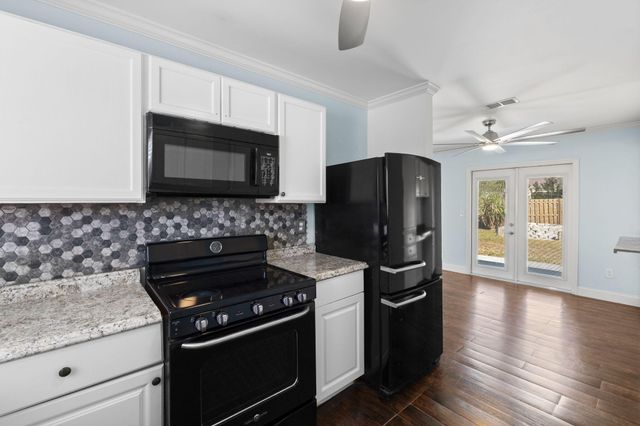 126 Ormond Court, Sebastian, FL 32958