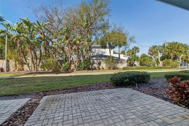 300 VENETIAN DRIVE 3, Clearwater, FL 33755