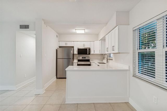 300 VENETIAN DRIVE 3, Clearwater, FL 33755