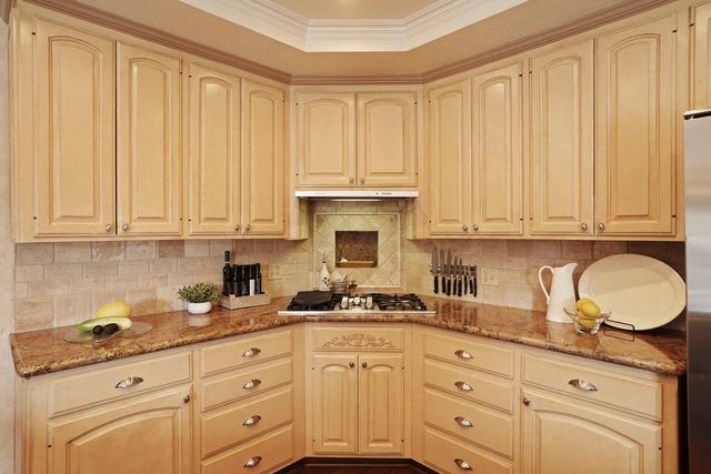 1041 Yuloni Dr, Lodi, CA 95240