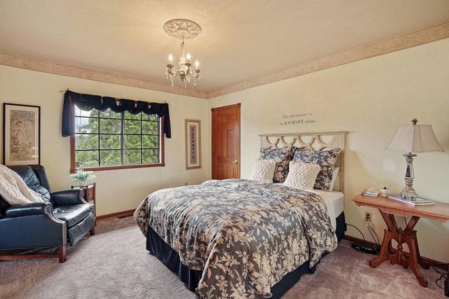 1041 Yuloni Dr, Lodi, CA 95240