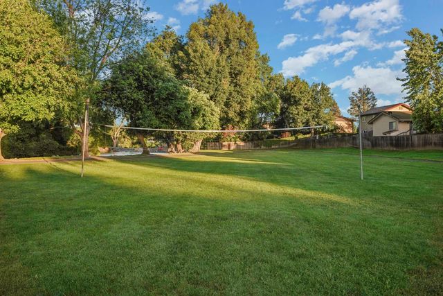 1041 Yuloni Dr, Lodi, CA 95240