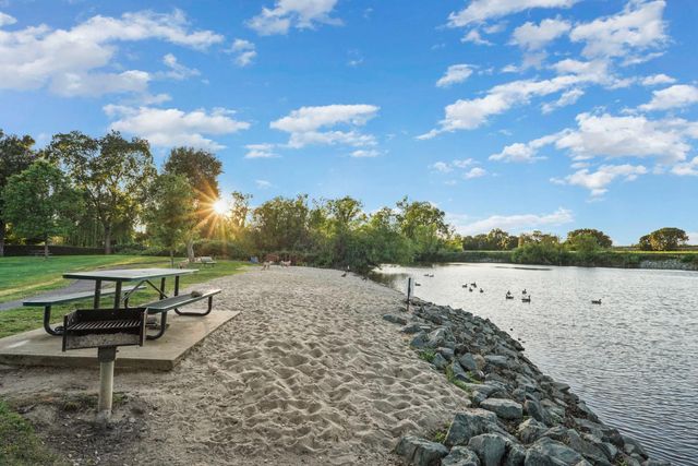 1041 Yuloni Dr, Lodi, CA 95240