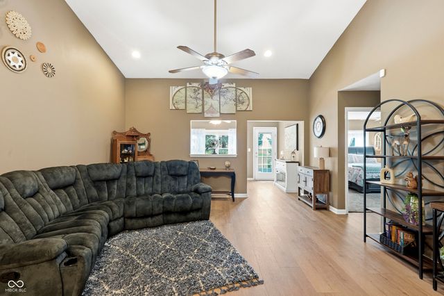 16842 Loch Circle, Noblesville, IN 46060