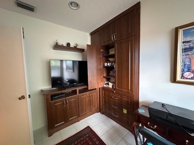 5155 Europa Drive R, Boynton Beach, FL 33437