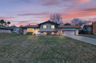 37542 Whitney Drive, Wayne City, MI 48184