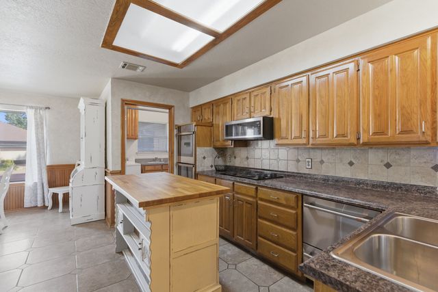 4625 Hillside Drive, North Richland Hills, TX 76180