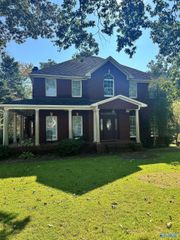 3216 SW Table Rock Drive, Hartselle, AL 35640