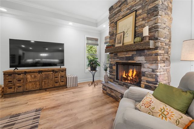 171 South Oak Pointe Drive, Seneca, SC 29678