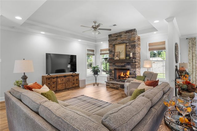 171 South Oak Pointe Drive, Seneca, SC 29678