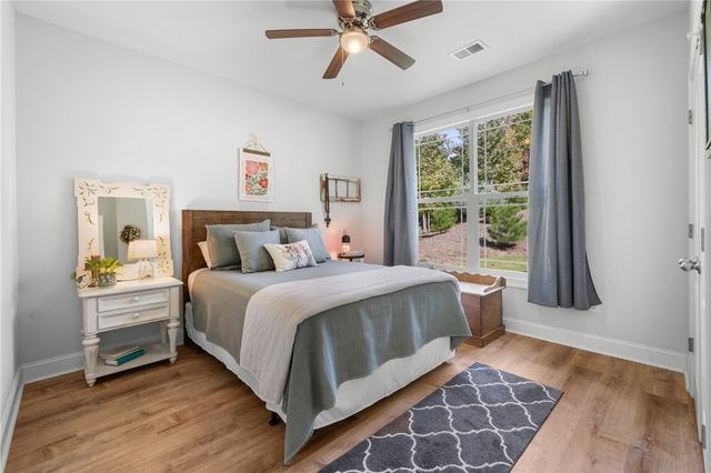 171 South Oak Pointe Drive, Seneca, SC 29678