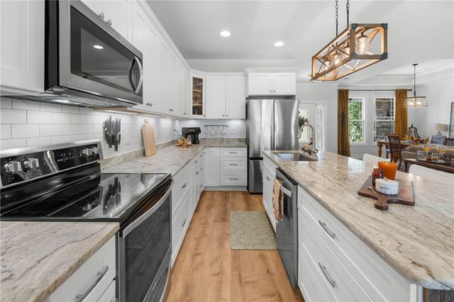 171 South Oak Pointe Drive, Seneca, SC 29678