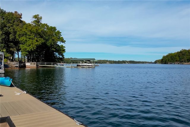 171 South Oak Pointe Drive, Seneca, SC 29678