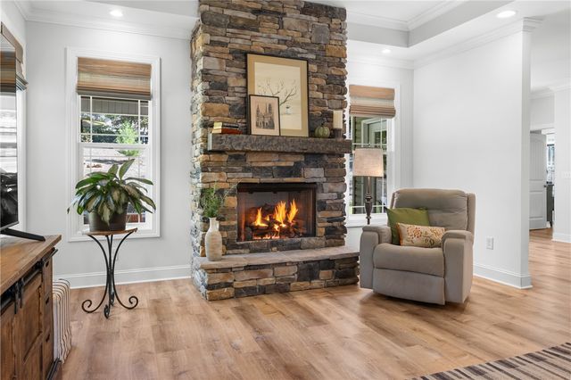 171 South Oak Pointe Drive, Seneca, SC 29678