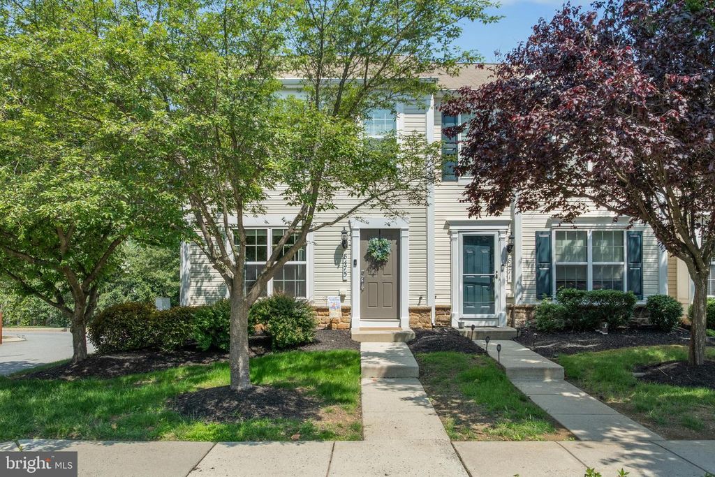 8475 CROMWELL CT, Breinigsville, PA 18031