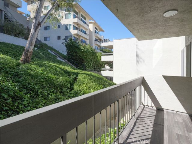 28121 Highridge 311, Rolling Hills Estates, CA 90275