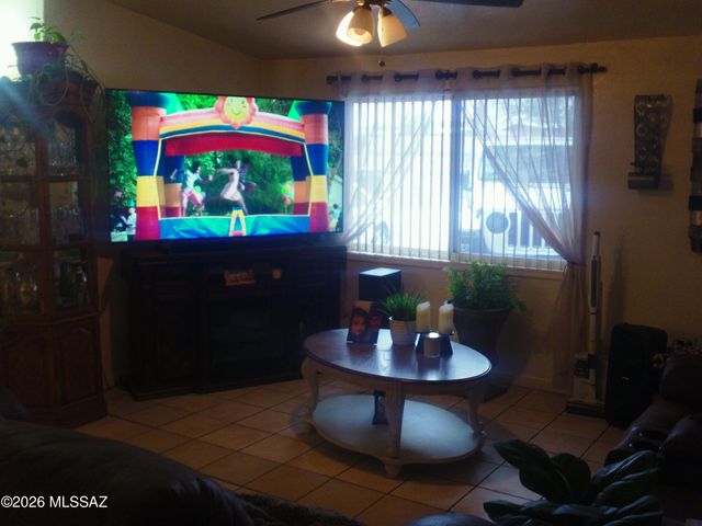 1932 S Campbell Avenue, Tucson, AZ 85713