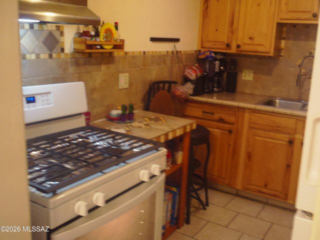 1932 S Campbell Avenue, Tucson, AZ 85713