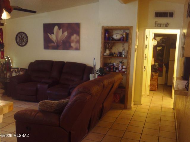 1932 S Campbell Avenue, Tucson, AZ 85713