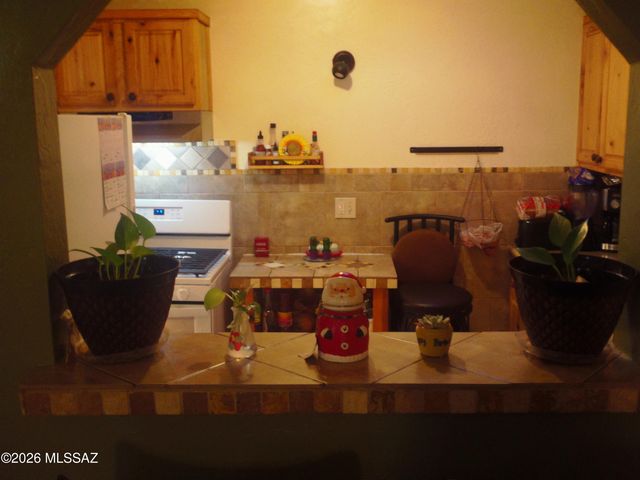 1932 S Campbell Avenue, Tucson, AZ 85713