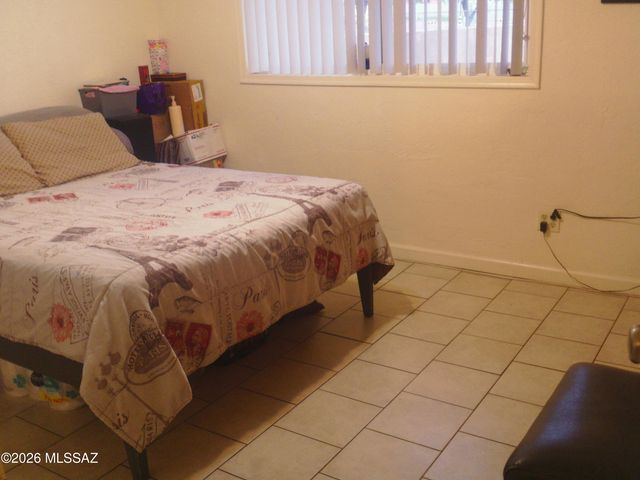 1932 S Campbell Avenue, Tucson, AZ 85713