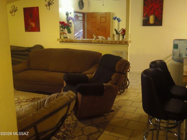 1932 S Campbell Avenue, Tucson, AZ 85713