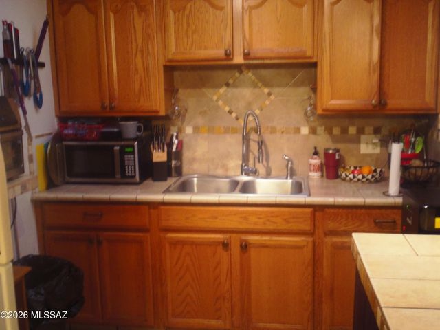 1932 S Campbell Avenue, Tucson, AZ 85713