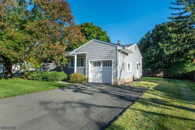 912 Colfax Ave, Pompton Lakes Boro, NJ 07442