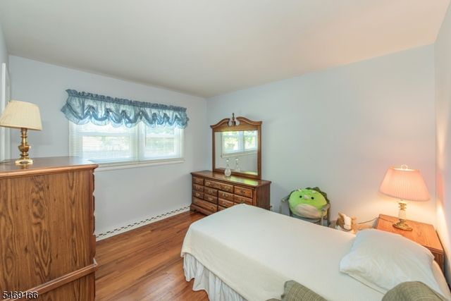 912 Colfax Ave, Pompton Lakes Boro, NJ 07442