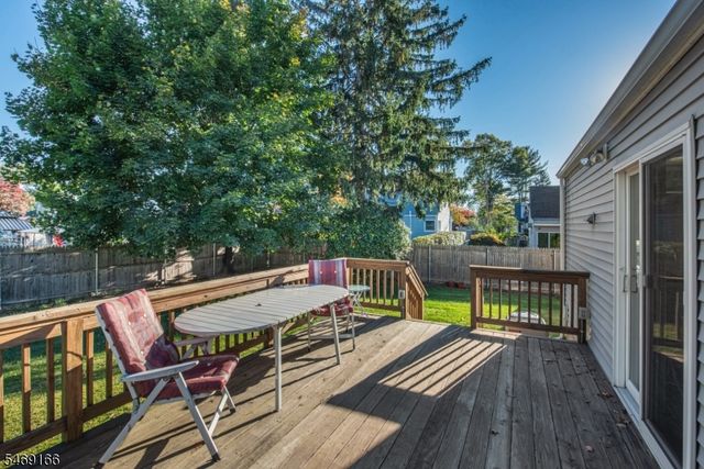 912 Colfax Ave, Pompton Lakes Boro, NJ 07442