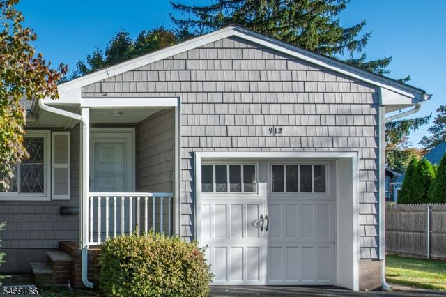 912 Colfax Ave, Pompton Lakes Boro, NJ 07442
